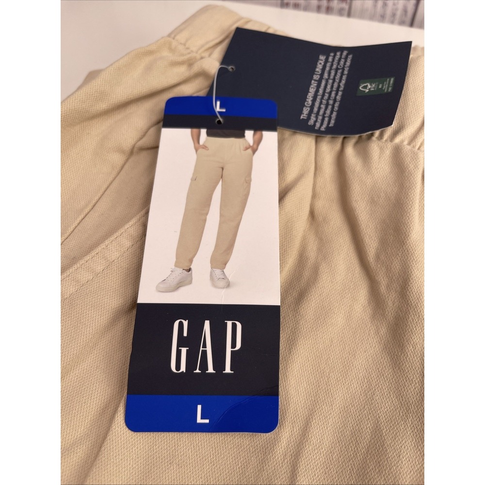 Gap Ladies' Twill Cargo Pant Tan Size Large